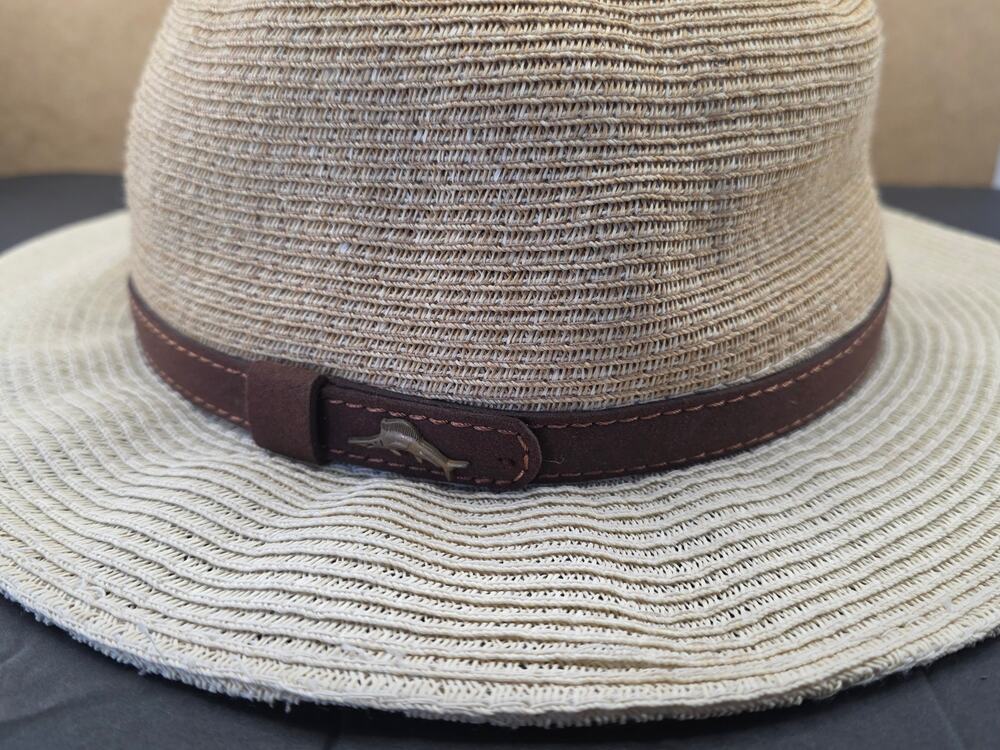 Tommy Bahama straw sun hat in size L/XL